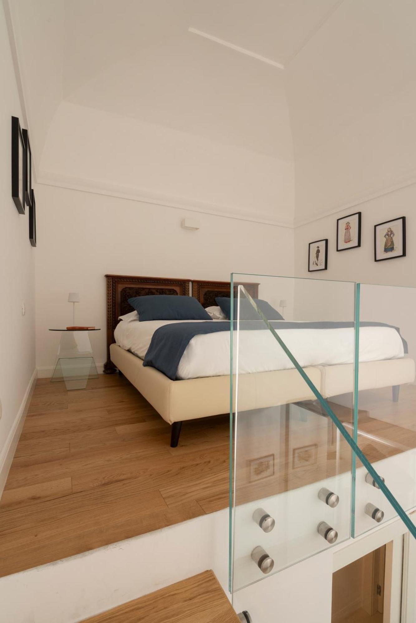 A.Ri.El Luxury Apartment نابولي المظهر الخارجي الصورة